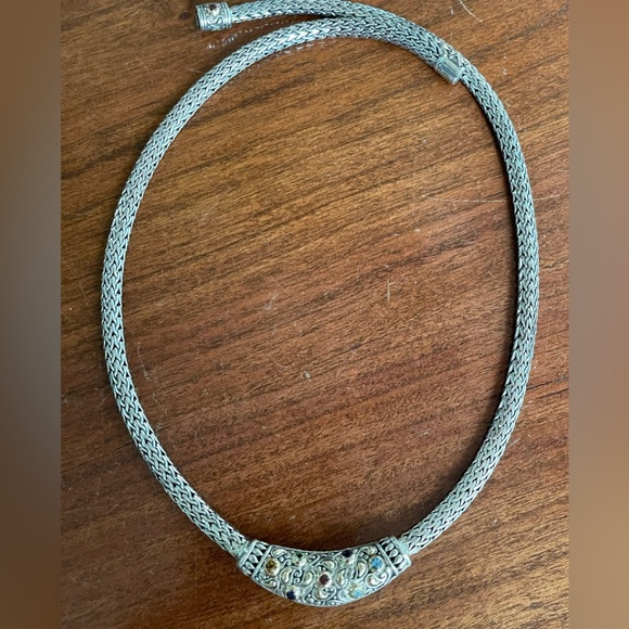 Elegant Silver Necklace with Gem Accents - Picture 2 of 10